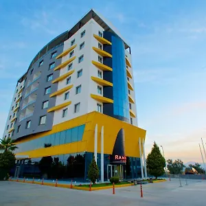 Ramada By Wyndham **** Soma